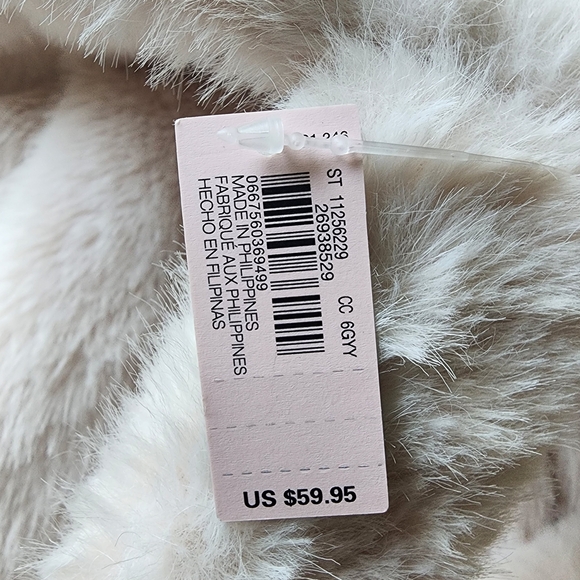 Victoria's Secret Cream Faux Fur Tote Bag, NWT - Picture 4 of 6